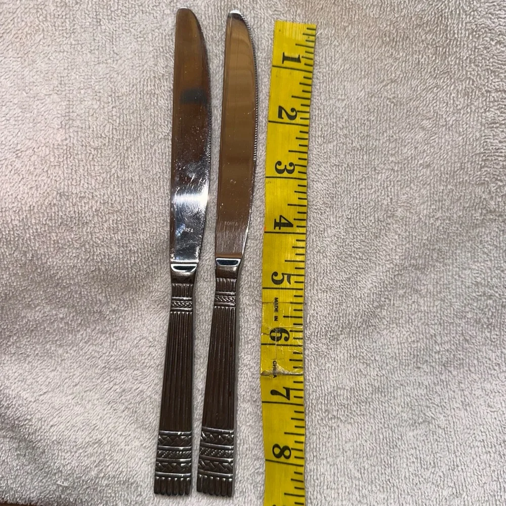 RARE Retroneu RTR37 18/8 Stainless Ridges Cross Hatch Dinner Knives